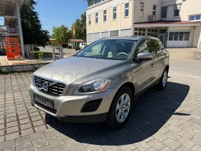 Usado Volvo XC60 Summum 215 CV (158 kW) 2012 Beige SUV