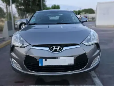 Usado Hyundai Veloster Sport 140 CV (102 kW) 2012 Gris Utilitario