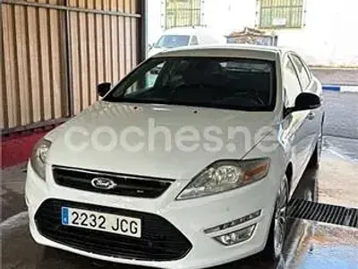 Usado Ford Mondeo Titanium 150 CV (110 kW) 2015 Blanco Berlina