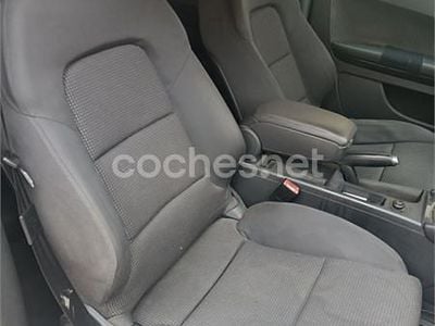 Usado Audi A3 Ambition 140 CV (102 kW) 2003 Gris / plata Berlina