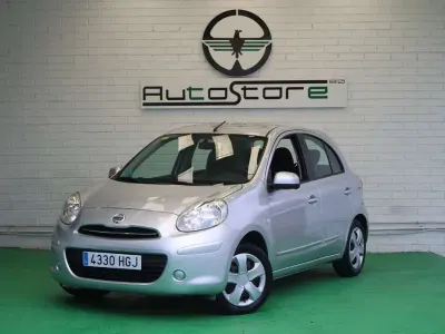 Usado Nissan Micra Acenta 80 CV (58 kW) 2011 Gris / plata Berlina