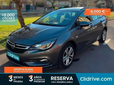 Usado Opel Astra Excellence 150 CV (110 kW) 2018 Gris Familiar