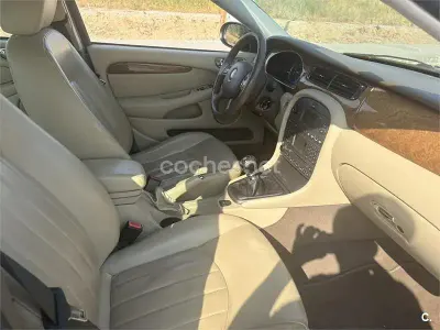 Usado Jaguar X-type Executive 155 CV (114 kW) 2008 Beige Berlina