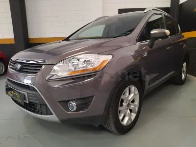 Używany Ford Kuga Trend 140 KM (102 kW) 2012 Brązowy SUV