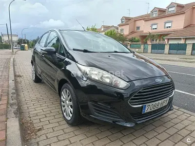 Usado Ford Fiesta Trend 75 CV (55 kW) 2013 Negro Berlina