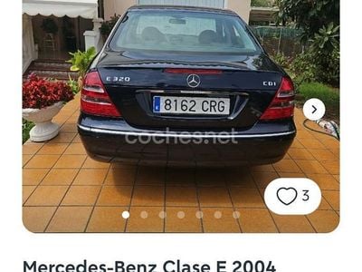 Usado Mercedes E220 Elegance 143 CV (105 kW) 2004 Azul Familiar