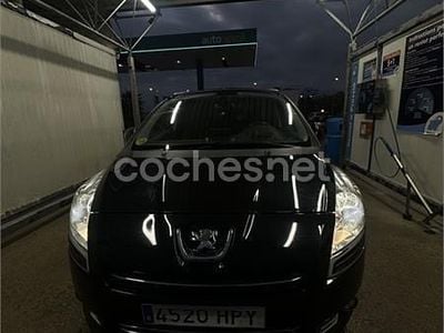 Usado Peugeot 5008 Allure 150 CV (110 kW) 2013 Negro Monovolumen