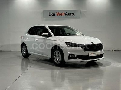 Blanco Usado 2024 Skoda Fabia Ambition Utilitario | 16.900 € (Precio justo)