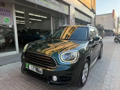Usado Mini Cooper Countryman 136 CV (100 kW) 2019 Verde SUV