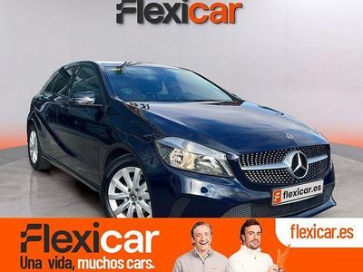 Azul Usado 2017 Mercedes A180 Urban Berlina | 17.990 € (Un poco caro)