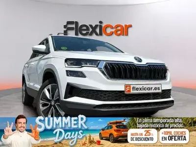 Usado Skoda Karoq Ambition 150 CV (110 kW) 2022 Blanco SUV