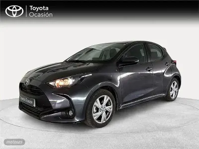 Usado Toyota Yaris Hybrid Active 116 CV (85 kW) 2025 Gris Berlina