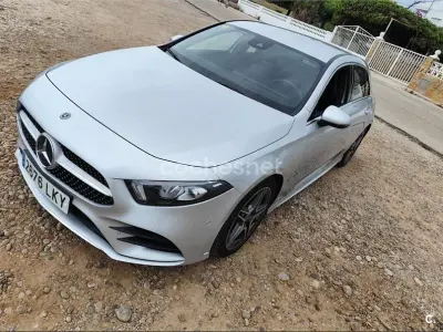 Usado Mercedes A180 116 HP (85 kW) 2020 Cinzento Sedan