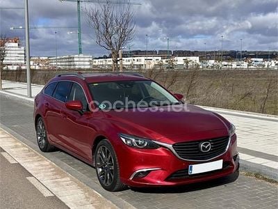 Usado Mazda 6 Luxury 150 CV (110 kW) 2016 Rojo Familiar