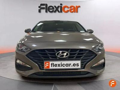 Usado Hyundai i30 110 HP (80 kW) 2021 Castanho