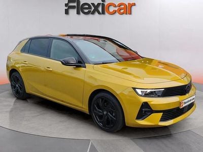 Usado Opel Astra Elegance 131 CV (96 kW) 2023 Amarillo Utilitario