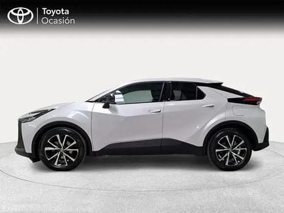 Begagnad Toyota C-HR Advance 140 HK (102 kW) 2024 Vit SUV