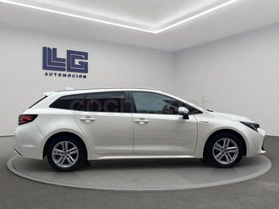 Usado Toyota Corolla Active 122 CV (89 kW) 2021 Blanco Familiar