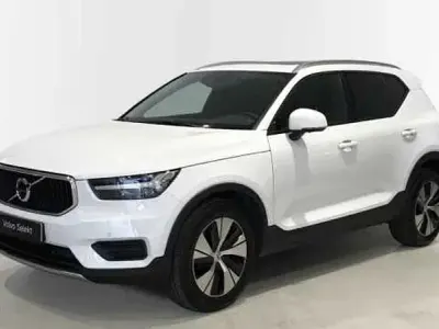 Usado Volvo XC40 Momentum 2021 Blanco SUV