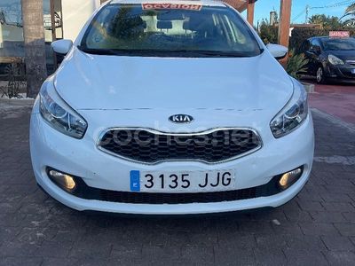 Blanco Usado 2015 Kia Ceed GT Berlina | 6500 € (Precio justo)