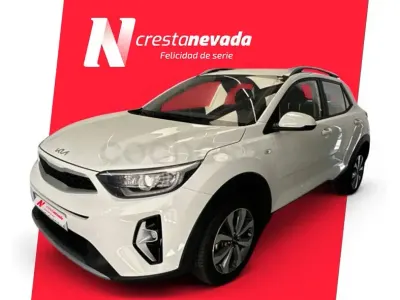 Usado Kia Stonic 84 CV (61 kW) 2023 Blanco SUV