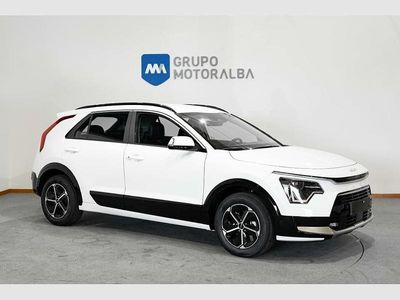 Blanco Nuevo 2025 Kia Niro SUV | 31.990 € (Precio justo)