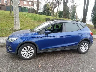 Usado Seat Arona Style 110 CV (80 kW) 2021 Azul SUV