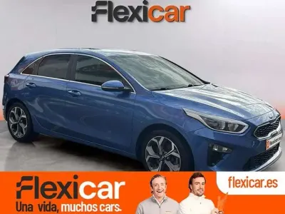 Usado Kia Ceed 120 CV (88 kW) 2019 Azul Utilitario
