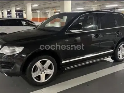Usado VW Touareg 225 CV (165 kW) 2008 Negro SUV