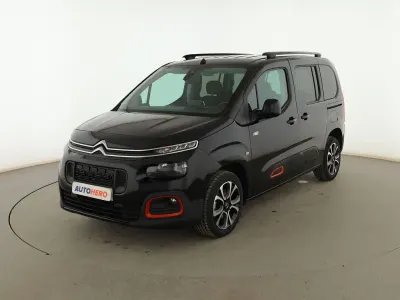 Usado Citroën Berlingo Shine 131 CV (96 kW) 2021 Negro Monovolumen