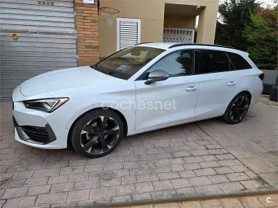 Usado Cupra Leon 150 CV (110 kW) 2023 Blanco Familiar
