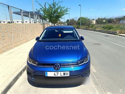 Käytetty VW Polo Life 95 HP (69 kW) 2022 Sininen Sedan