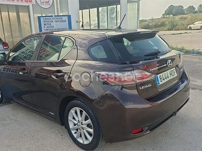 Usado Lexus CT200h 136 CV (100 kW) 2011 Granate Berlina