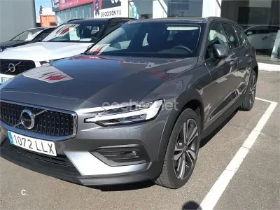 Usado Volvo V60 CC 190 CV (139 kW) 2020 Gris / plata Familiar