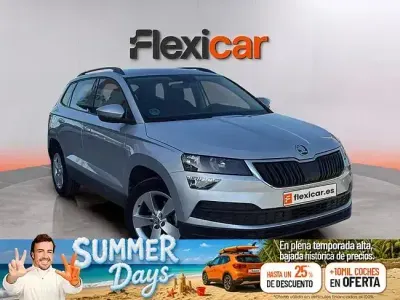Usado Skoda Karoq Active 110 CV (80 kW) 2022 Gris SUV