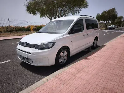 Usado VW Caddy 102 CV (75 kW) 2023 Blanco Monovolumen