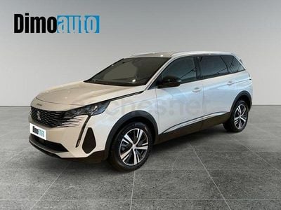 Usado Peugeot 5008 Allure 130 CV (95 kW) 2024 Blanco SUV