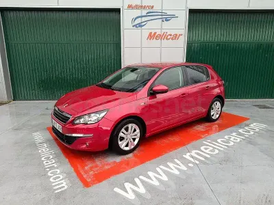 Usado Peugeot 308 Style 120 CV (88 kW) 2017 Granate Berlina