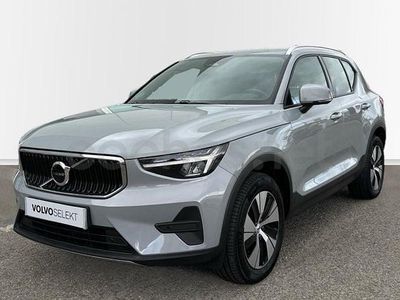 Begagnad Volvo XC40 Core 197 HK (144 kW) 2025 Grå SUV