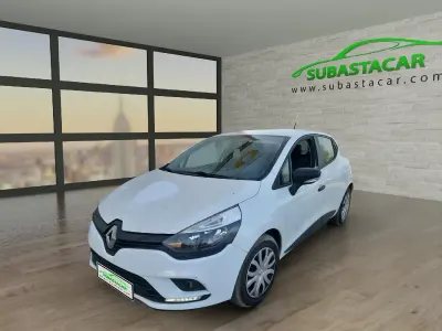 Usado Renault Clio Business 75 CV (55 kW) 2019 Blanco