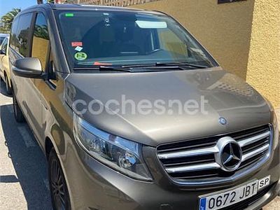 Usado Mercedes V200 Avantgarde 136 CV (100 kW) 2014 Granate Monovolumen