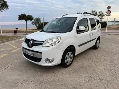Usado Renault Kangoo SE 110 CV (80 kW) 2015 Blanco Monovolumen