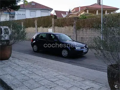 Usado VW Golf IV Conceptline 75 CV (55 kW) 2000 Azul Berlina