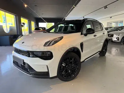 Nuevo Lynk & Co 01 276 CV (202 kW) 2026 Blanco SUV