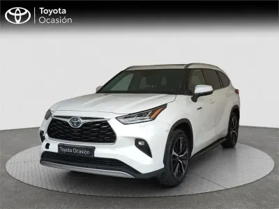 Używany Toyota Highlander Luxury 248 KM (182 kW) 2021 Czarny SUV