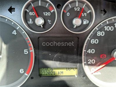 Usado Ford Focus 115 CV (84 kW) 2007 Azul Berlina
