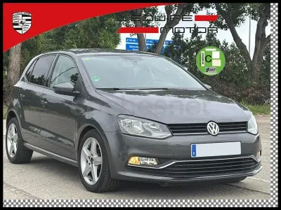 Usado VW Polo Advance 90 CV (66 kW) 2016 Gris / plata Berlina