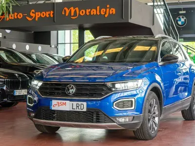 Usado VW T-Roc Sportline 150 CV (110 kW) 2021 Azul SUV