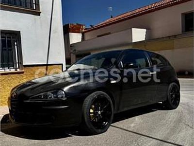 Usado Alfa Romeo 147 120 CV (88 kW) 2005 Negro Utilitario