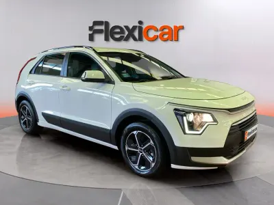 Usado Kia Niro 141 CV (103 kW) 2023 Blanco SUV